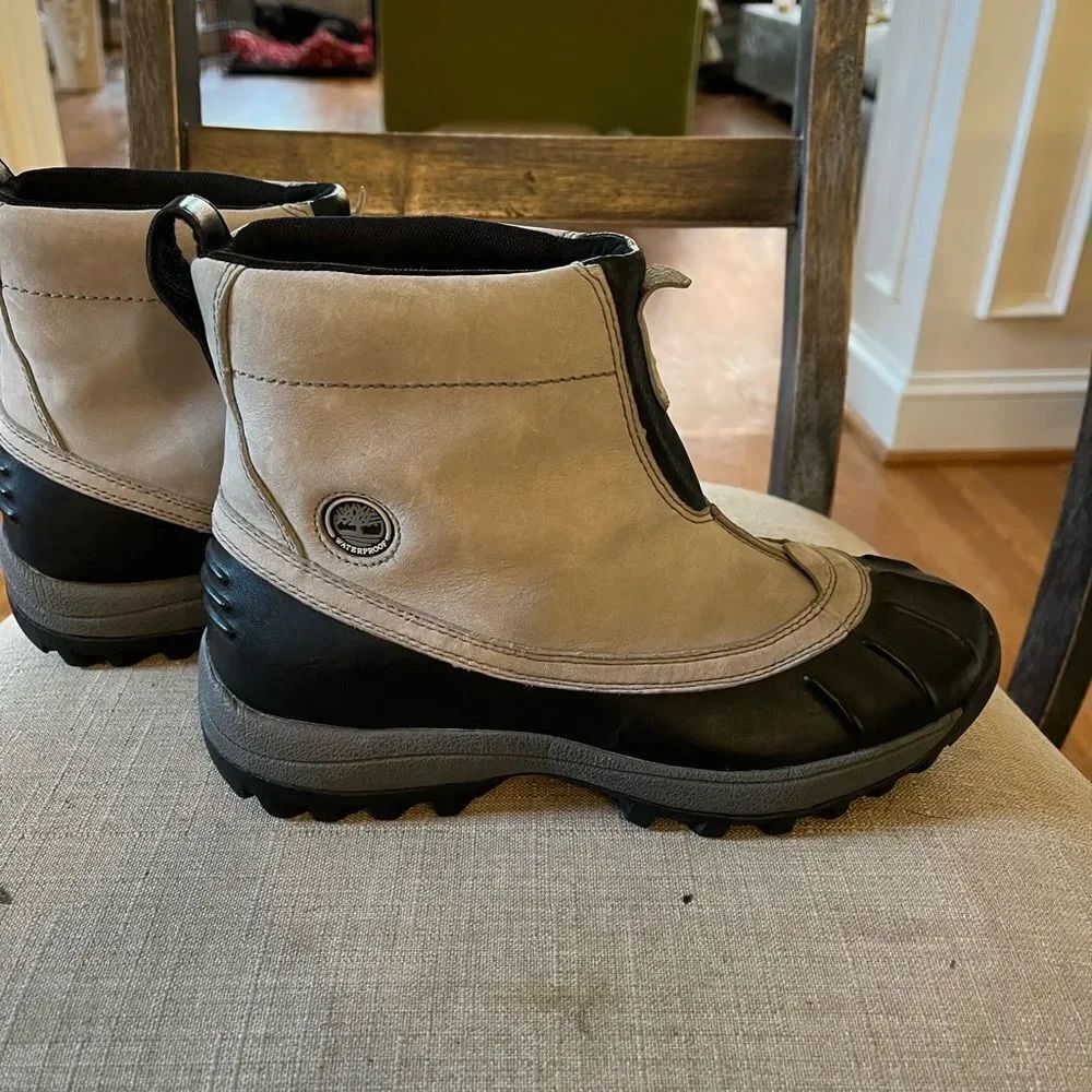 Timberland Womens Gray Leather Waterproof Slip On Booties sz 7 NWOT